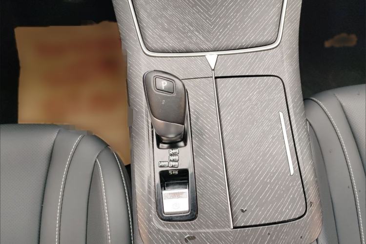 Used Venucia V 2021 260T Idol Edition Gear Lever