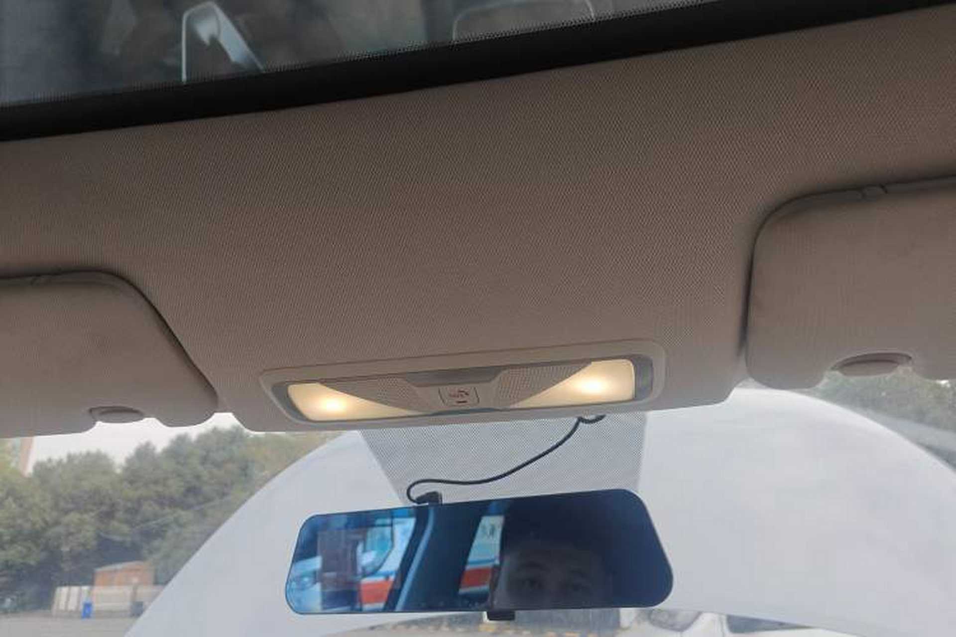 Used Venucia V 2021 260T Idol Edition Headliner