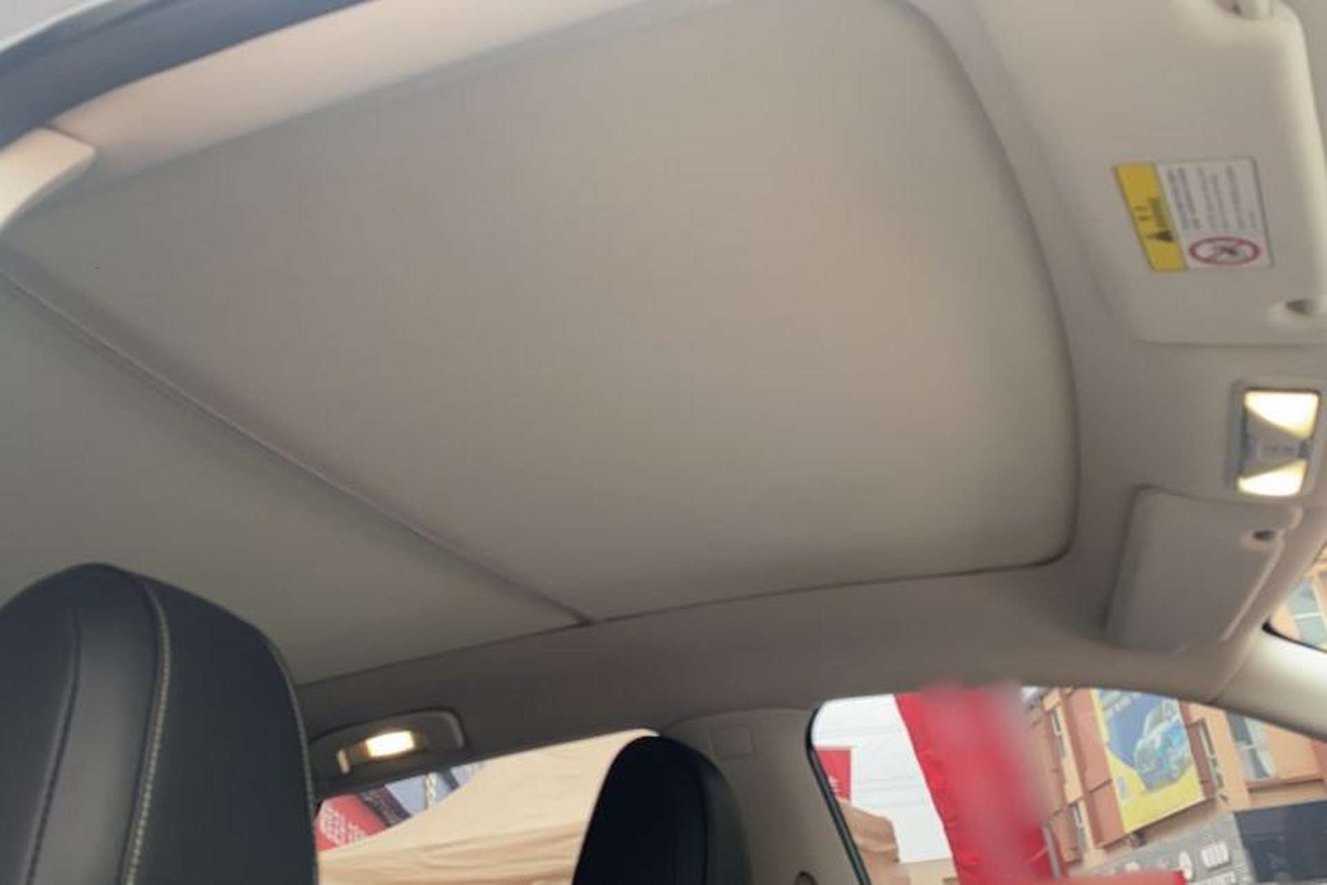 Used Venucia V 2021 260T Idol Edition Headliner