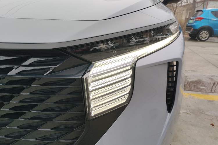 Used Venucia V 2021 260T Idol Edition Left Front Headlight