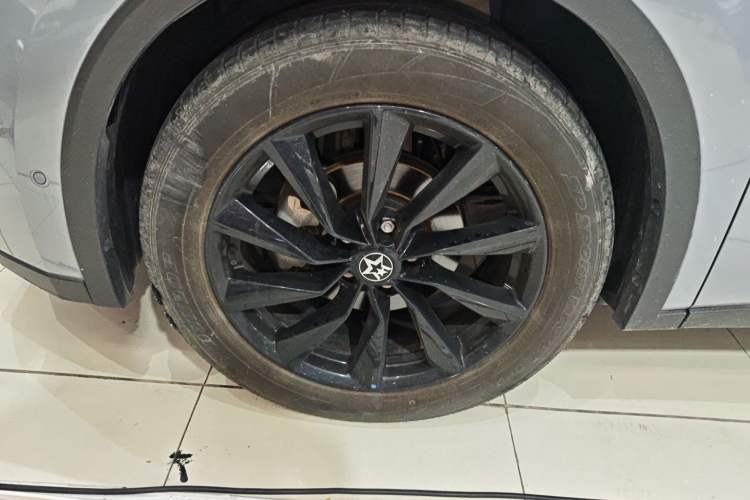 Used Venucia V 2021 260T Tianwang Edition Left Front Wheel Hub