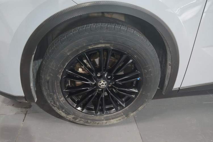 Used Venucia V 2021 260T Idol Edition Left Front Wheel Hub