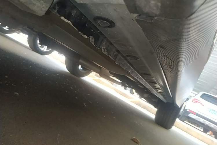 Used Venucia V 2021 260T Idol Edition Left Side Sill
