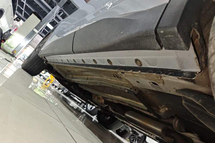 Used Venucia V 2021 260T Tianwang Edition Left Side Sill