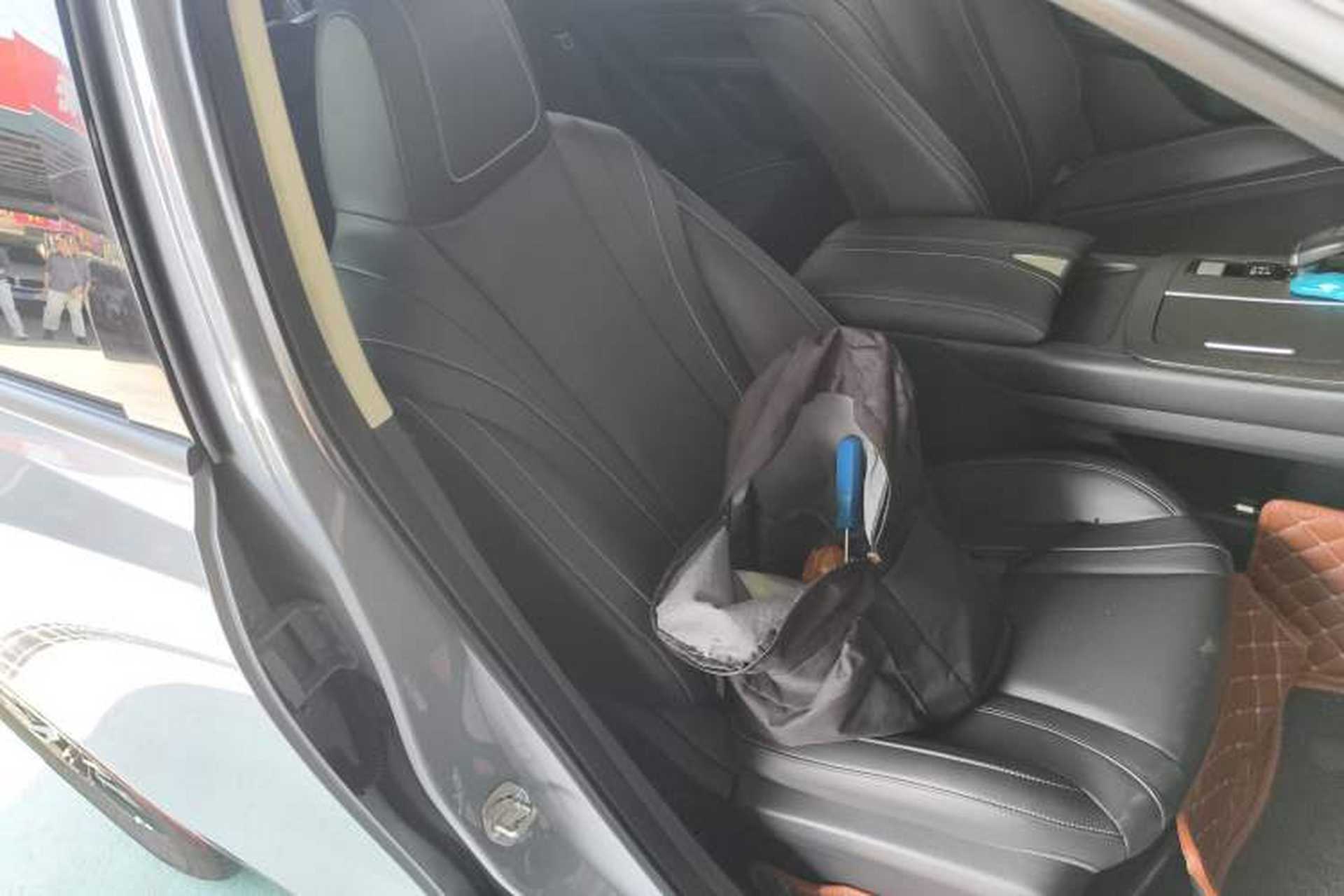 Used Venucia V 2021 260T Idol Edition Right Front Seat