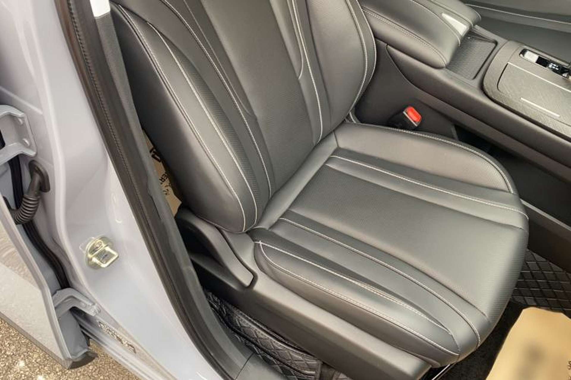 Used Venucia V 2021 260T Idol Edition Right Front Seat