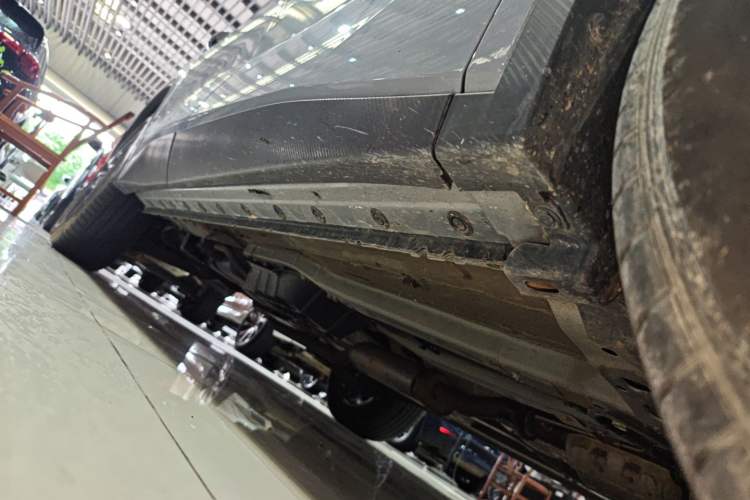Used Venucia V 2021 260T Tianwang Edition Right Side Sill
