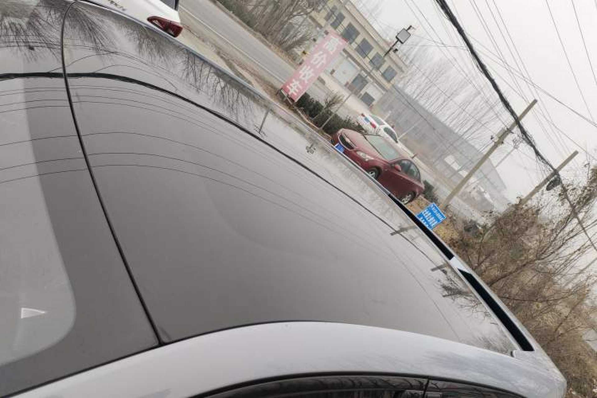 Used Venucia V 2021 260T Idol Edition Roof