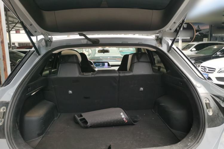Used Venucia V 2021 260T Idol Edition Trunk