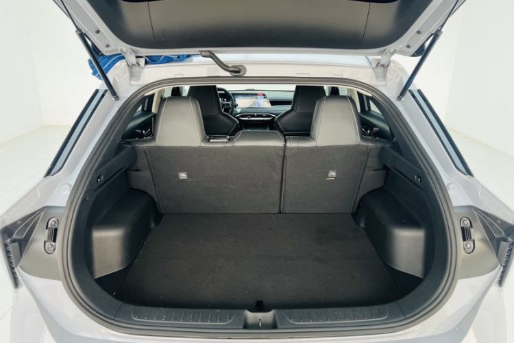 Used Venucia V 2021 260T Idol Edition Trunk