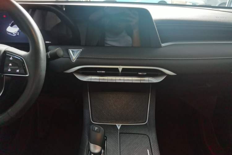 Used Venucia V 2021 260T Idol Edition Audio And AC Panel