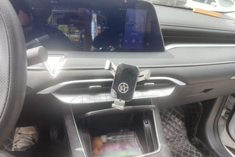 Used Venucia V 2021 260T Idol Edition Audio And AC Panel
