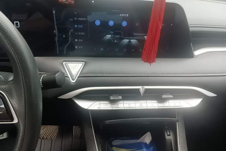 Used Venucia V 2021 260T Idol Edition Audio And AC Panel