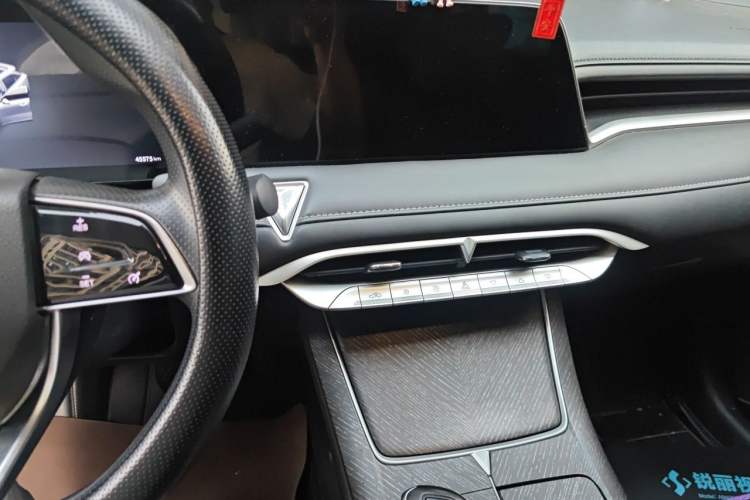 Used Venucia V 2021 260T Idol Edition Audio And AC Panel