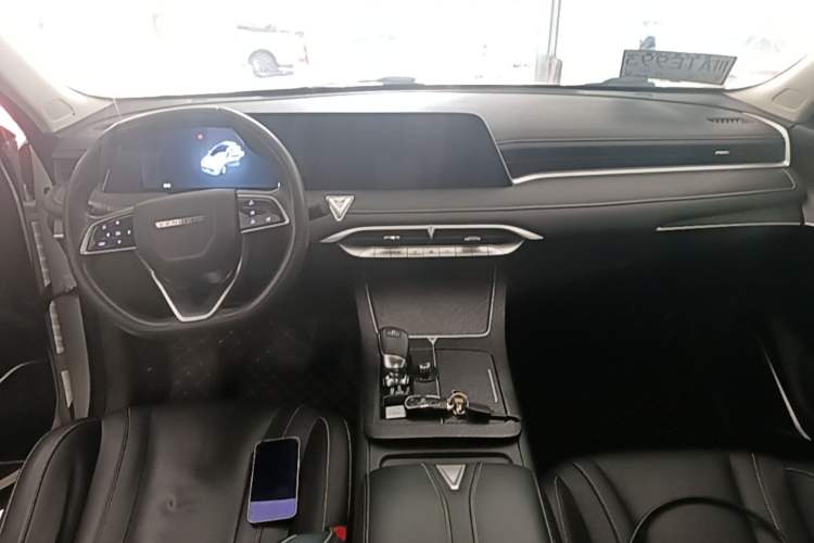 Used Venucia V 2021 260T Idol Edition Center Console
