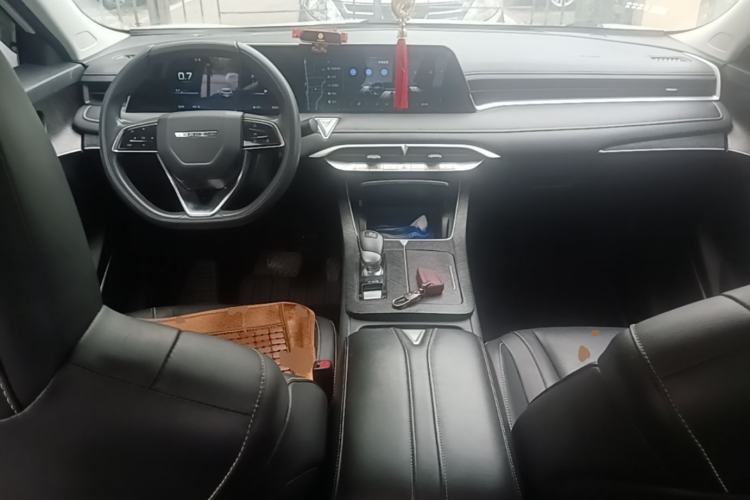 Used Venucia V 2021 260T Idol Edition Center Console