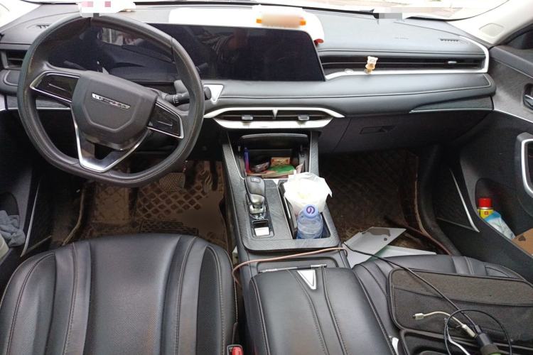 Used Venucia V 2021 260T Idol Edition Center Console