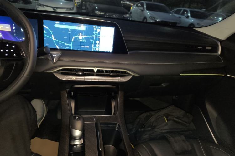 Used Venucia V 2021 260T Tianwang Edition Center Console
