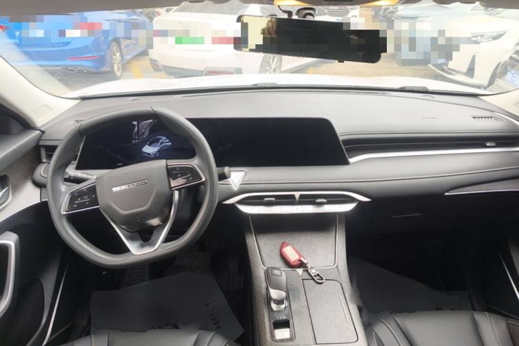 Used Venucia V 2021 260T Idol Edition Center Console