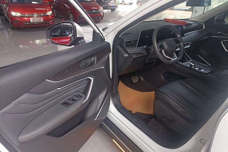 Used Venucia V 2021 260T Idol Edition Driver Seat