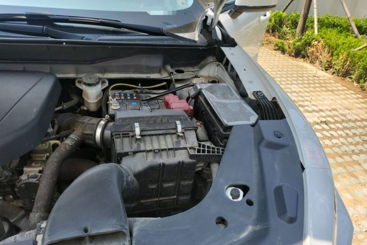 Used Venucia V 2021 260T Idol Edition Engine Bay Left