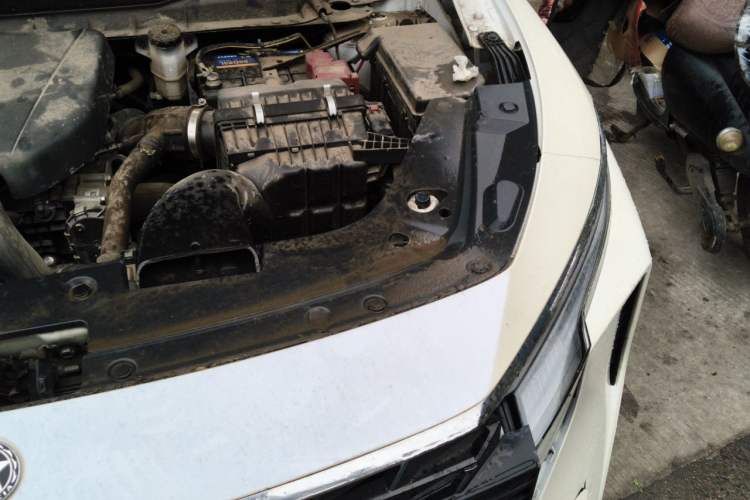 Used Venucia V 2021 260T Idol Edition Engine Bay Left