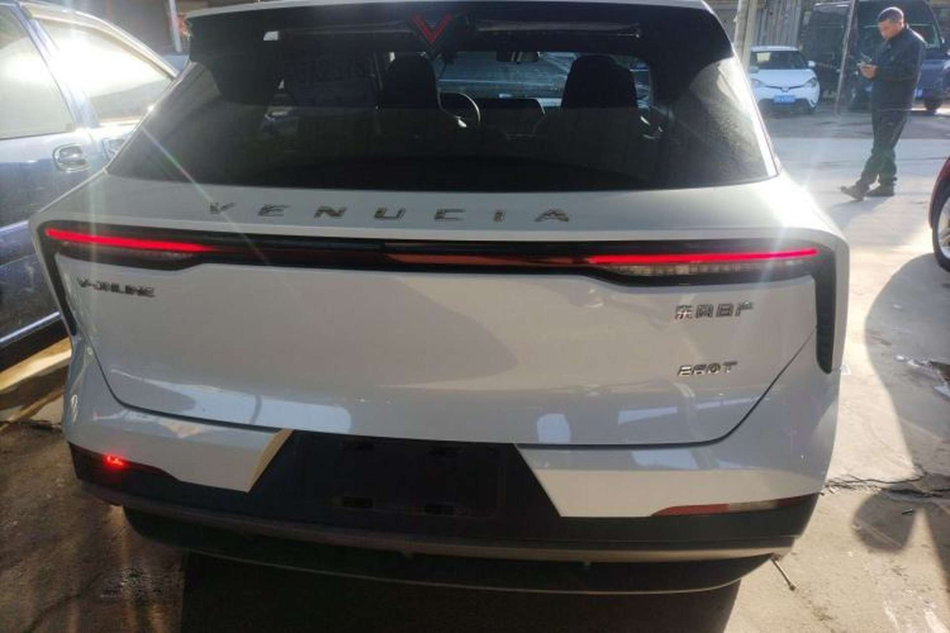 Used Venucia V 2021 260T Idol Edition Exterior 4