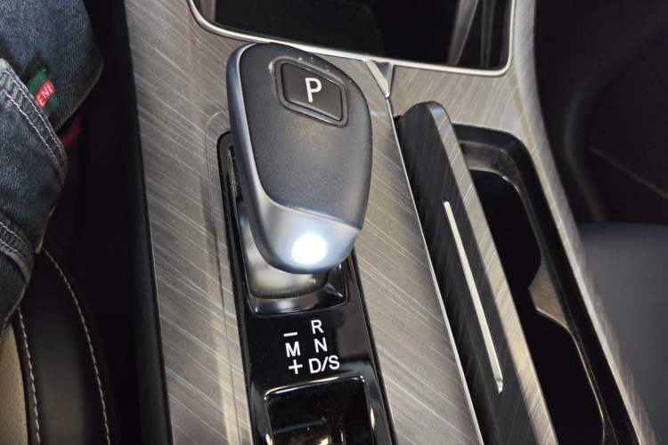 Used Venucia V 2021 260T Tianwang Edition Gear Lever