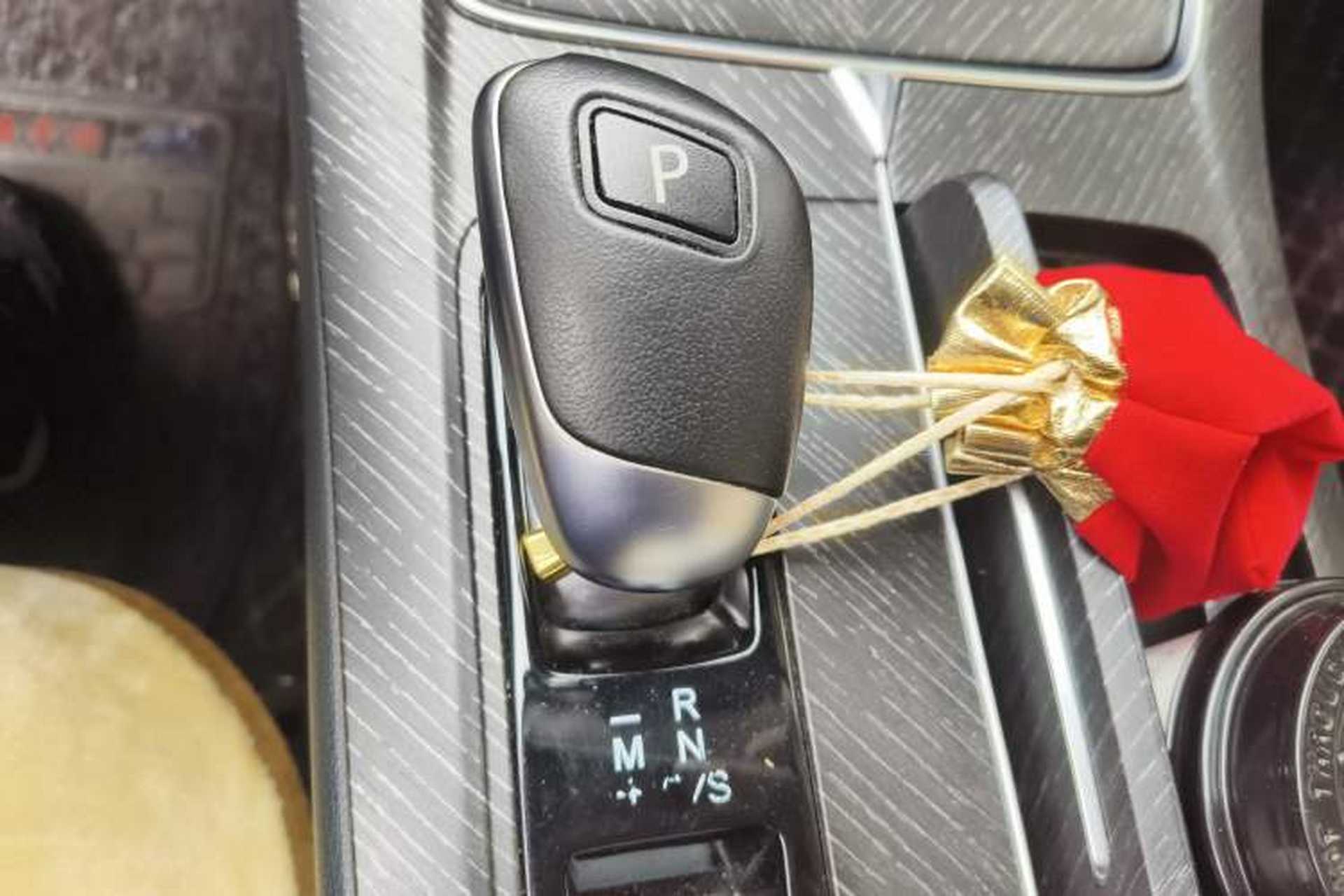 Used Venucia V 2021 260T Tianwang Edition Gear Lever