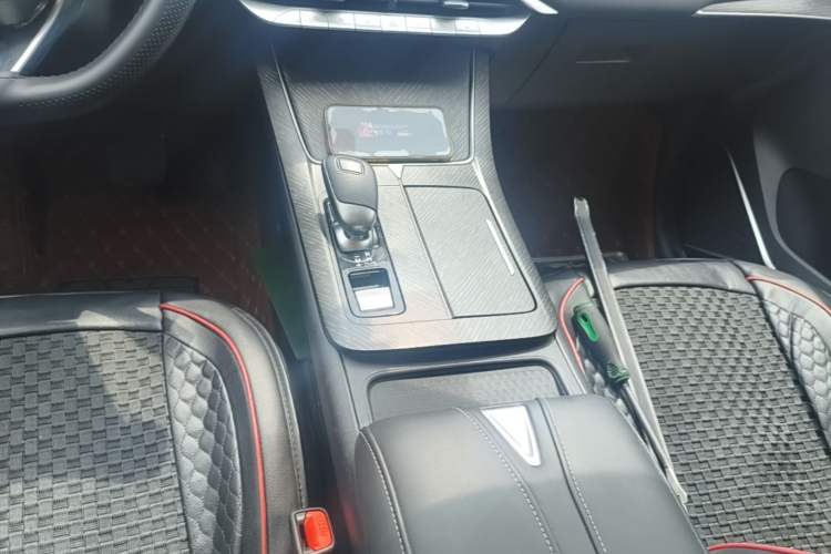 Used Venucia V 2021 260T Idol Edition Gear Lever