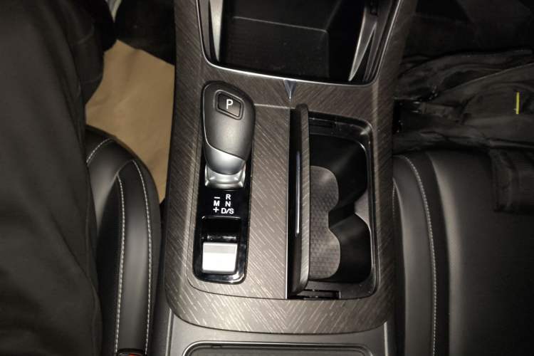 Used Venucia V 2021 260T Tianwang Edition Gear Lever