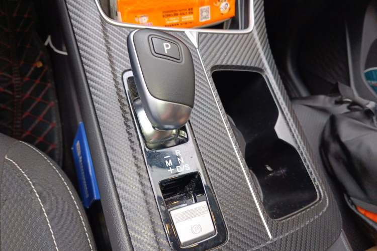 Used Venucia V 2021 260T New Star Edition Gear Lever