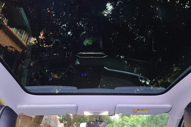 Used Venucia V 2021 260T Idol Edition Headliner