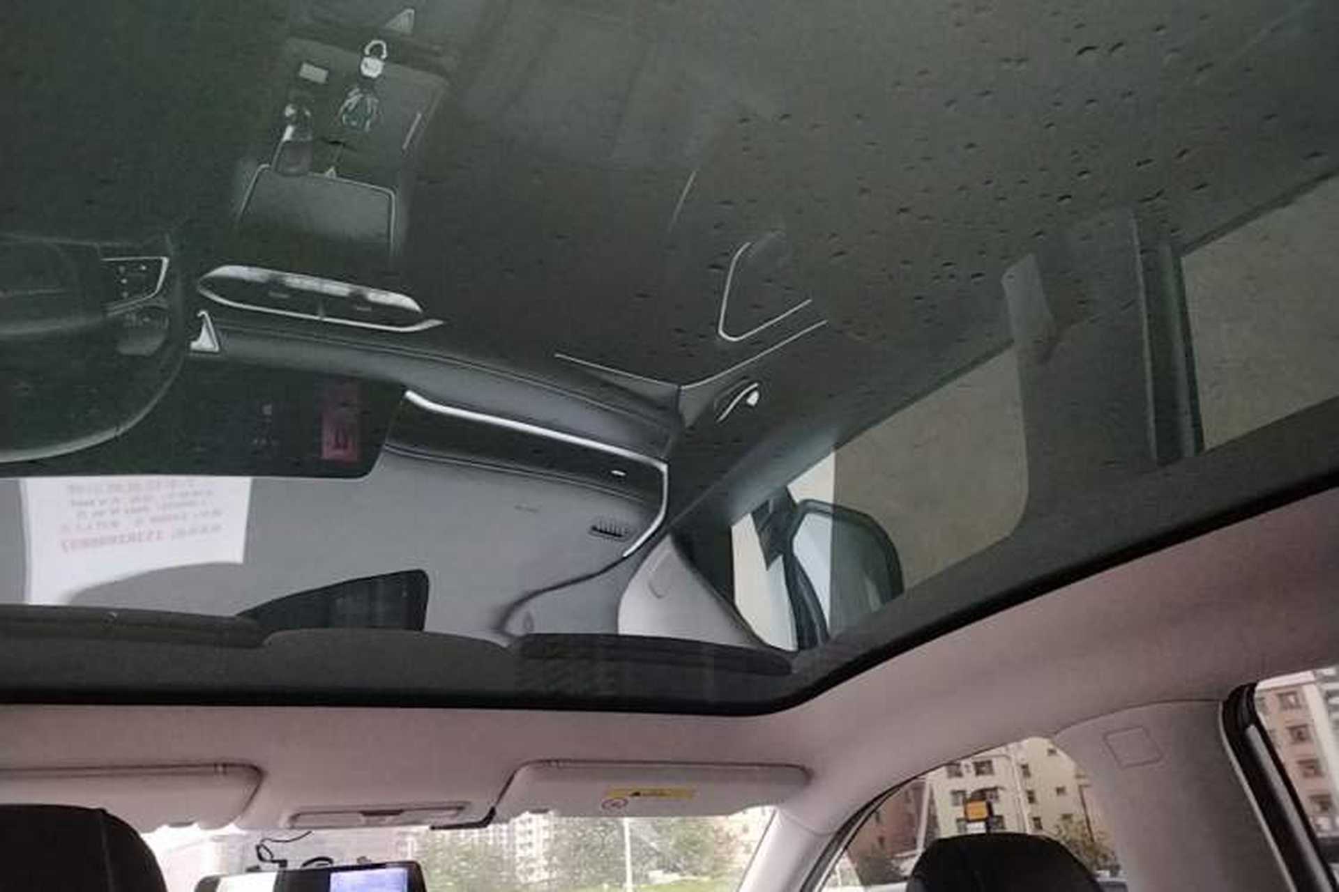 Used Venucia V 2021 260T Idol Edition Headliner