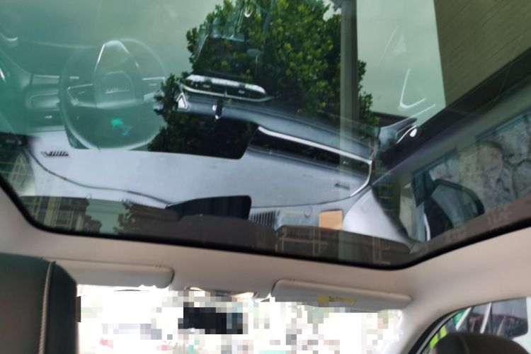 Used Venucia V 2021 260T Idol Edition Headliner