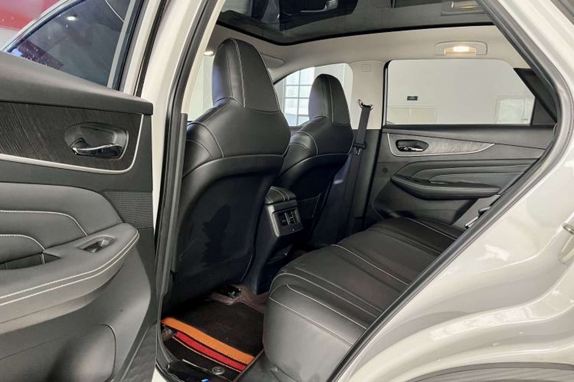 Used Venucia V 2021 260T Idol Edition Interior 7