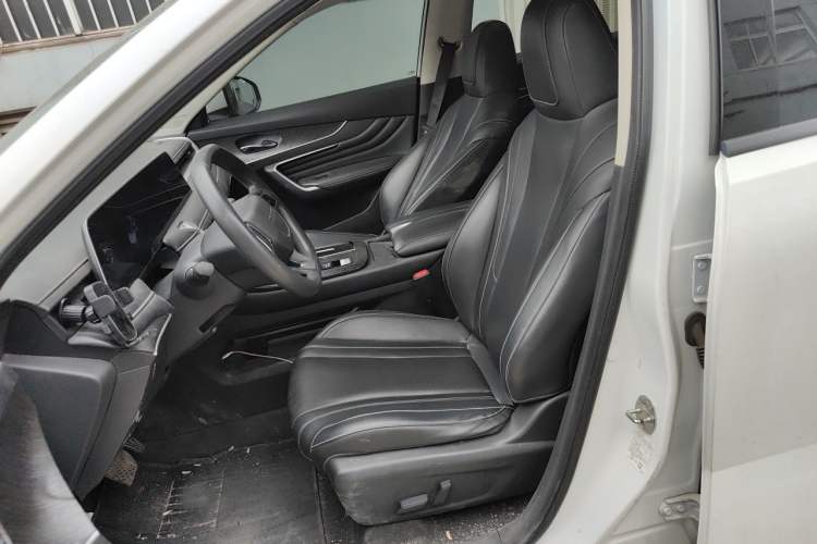Used Venucia V 2021 260T Idol Edition Left Front Seat