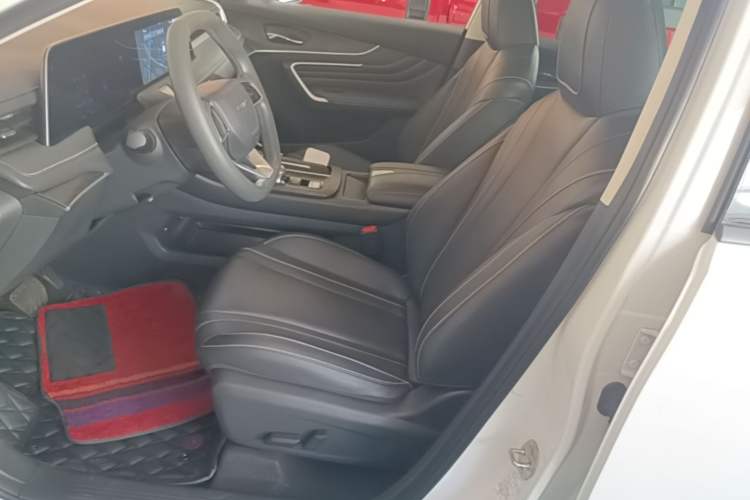 Used Venucia V 2021 260T Idol Edition Left Front Seat