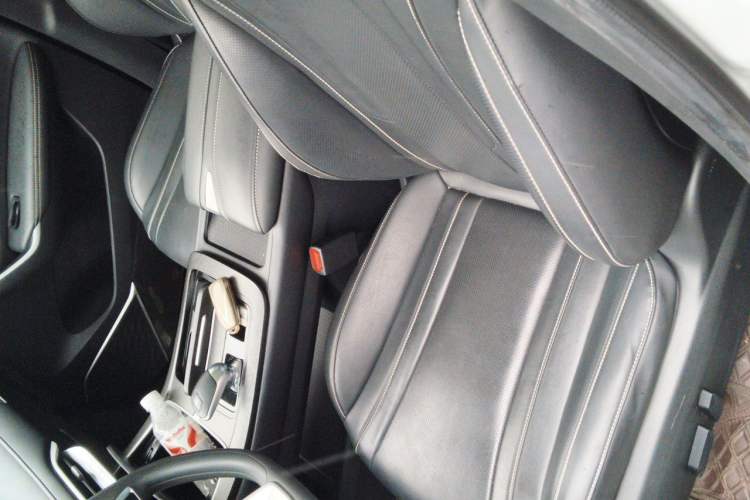 Used Venucia V 2021 260T Idol Edition Left Front Seat