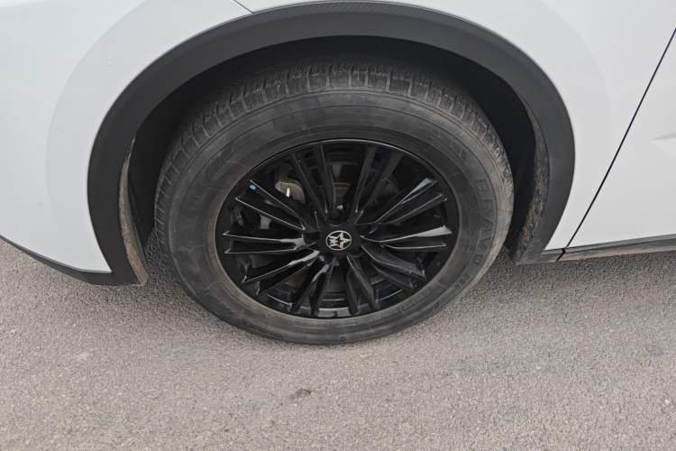 Used Venucia V 2021 260T Idol Edition Left Front Wheel Hub