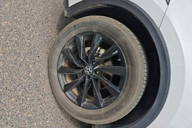 Used Venucia V 2021 260T Tianwang Edition Left Front Wheel Hub