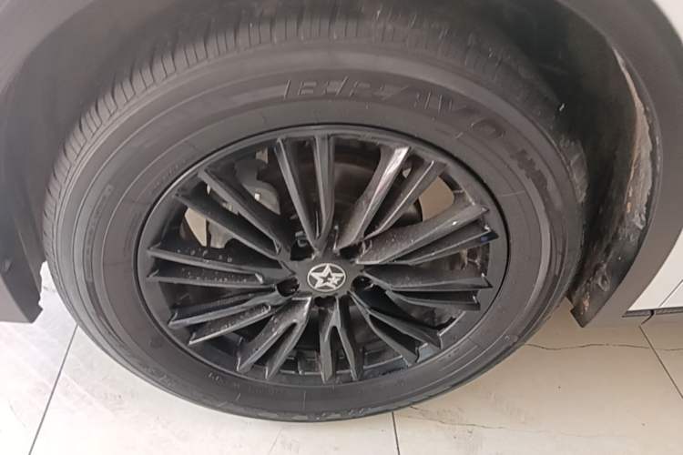 Used Venucia V 2021 260T Idol Edition Left Front Wheel Hub