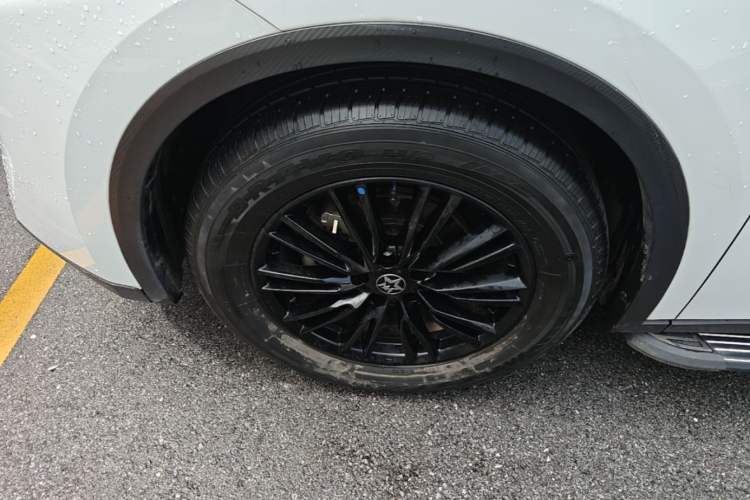 Used Venucia V 2021 260T Tianwang Edition Left Front Wheel Hub