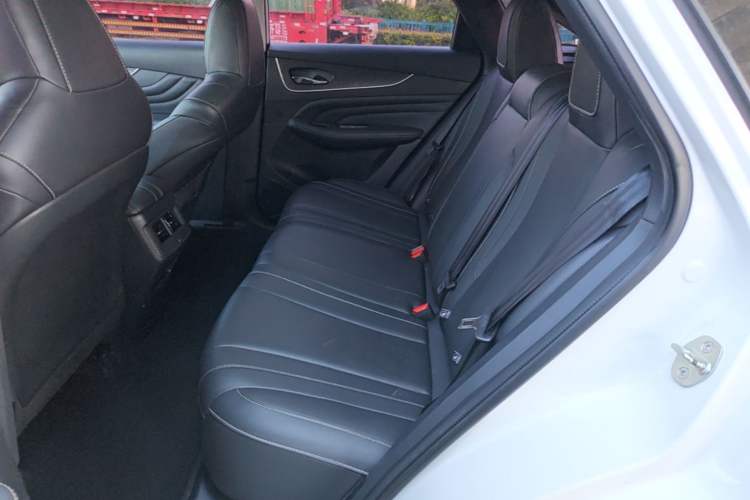 Used Venucia V 2021 260T Idol Edition Left Rear Seat