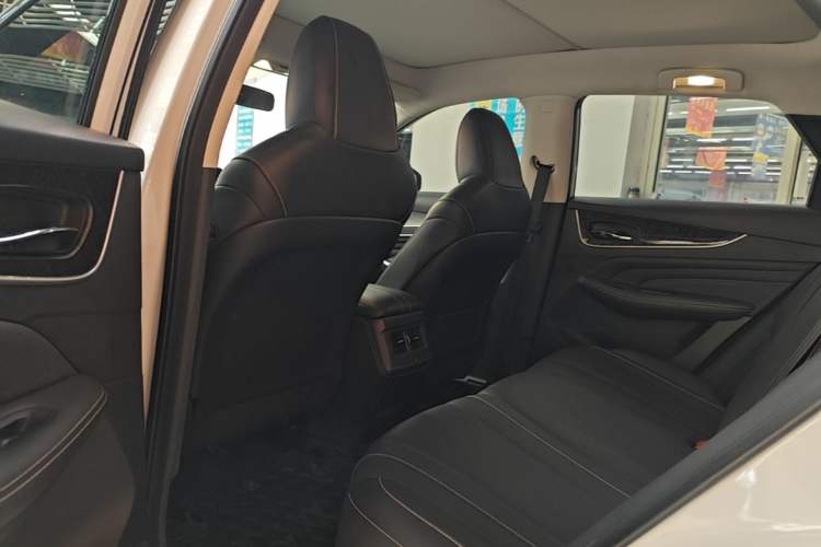 Used Venucia V 2021 260T Idol Edition Left Rear Seat