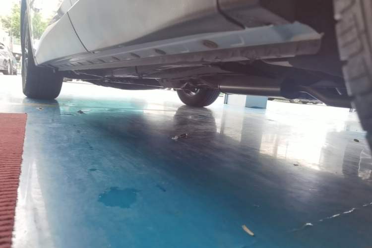 Used Venucia V 2021 260T Idol Edition Left Side Sill