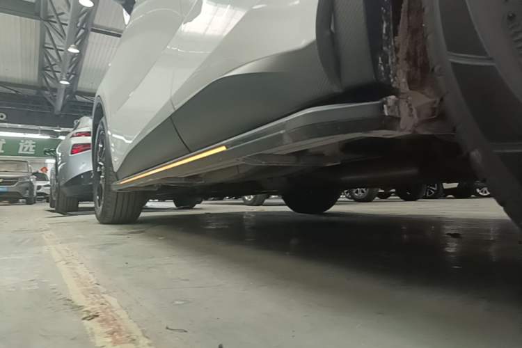 Used Venucia V 2021 260T Tianwang Edition Left Side Sill