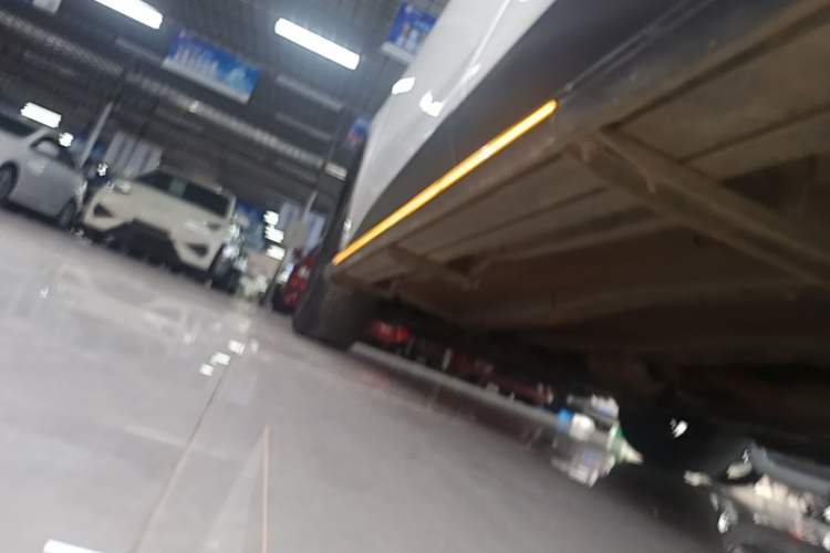 Used Venucia V 2021 260T Idol Edition Left Side Sill