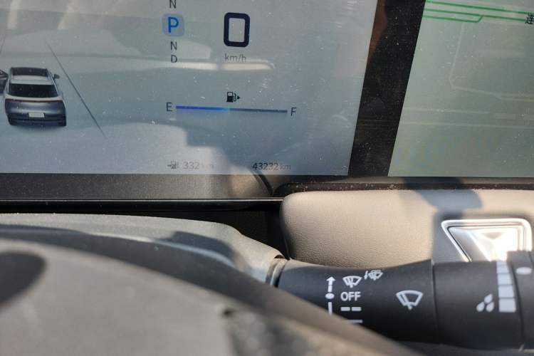 Used Venucia V 2021 260T Idol Edition Odometer Close Up