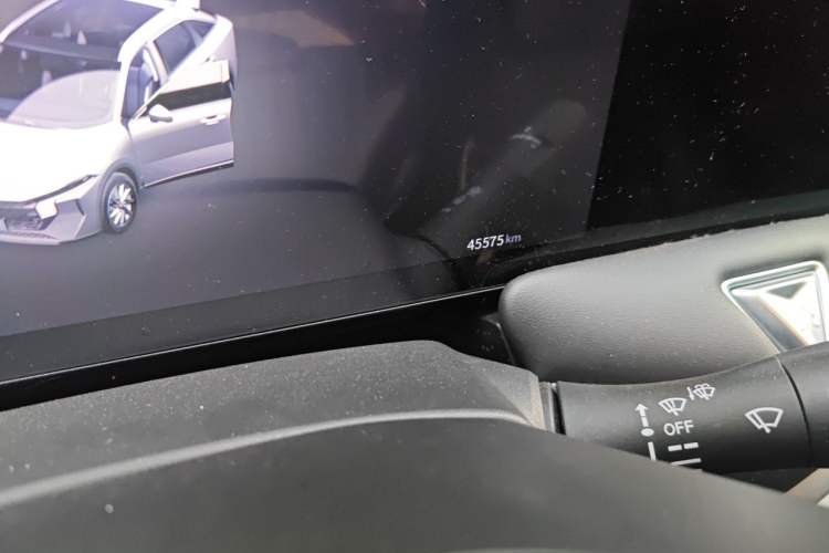 Used Venucia V 2021 260T Idol Edition Odometer Close Up